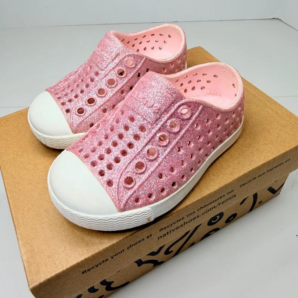 Native Jefferson Bling Girls C4 Milk Pink Bling Sparkle Slip On Shoes